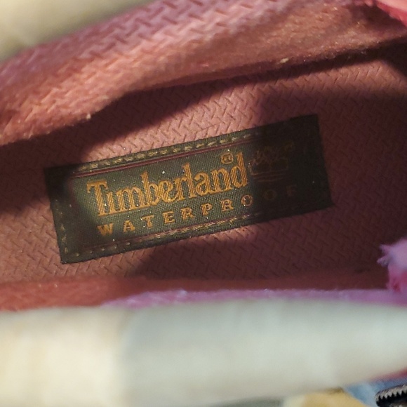 Pink Women's Timberland Nellie chuck boots. 6.5 - Picture 8 of 8